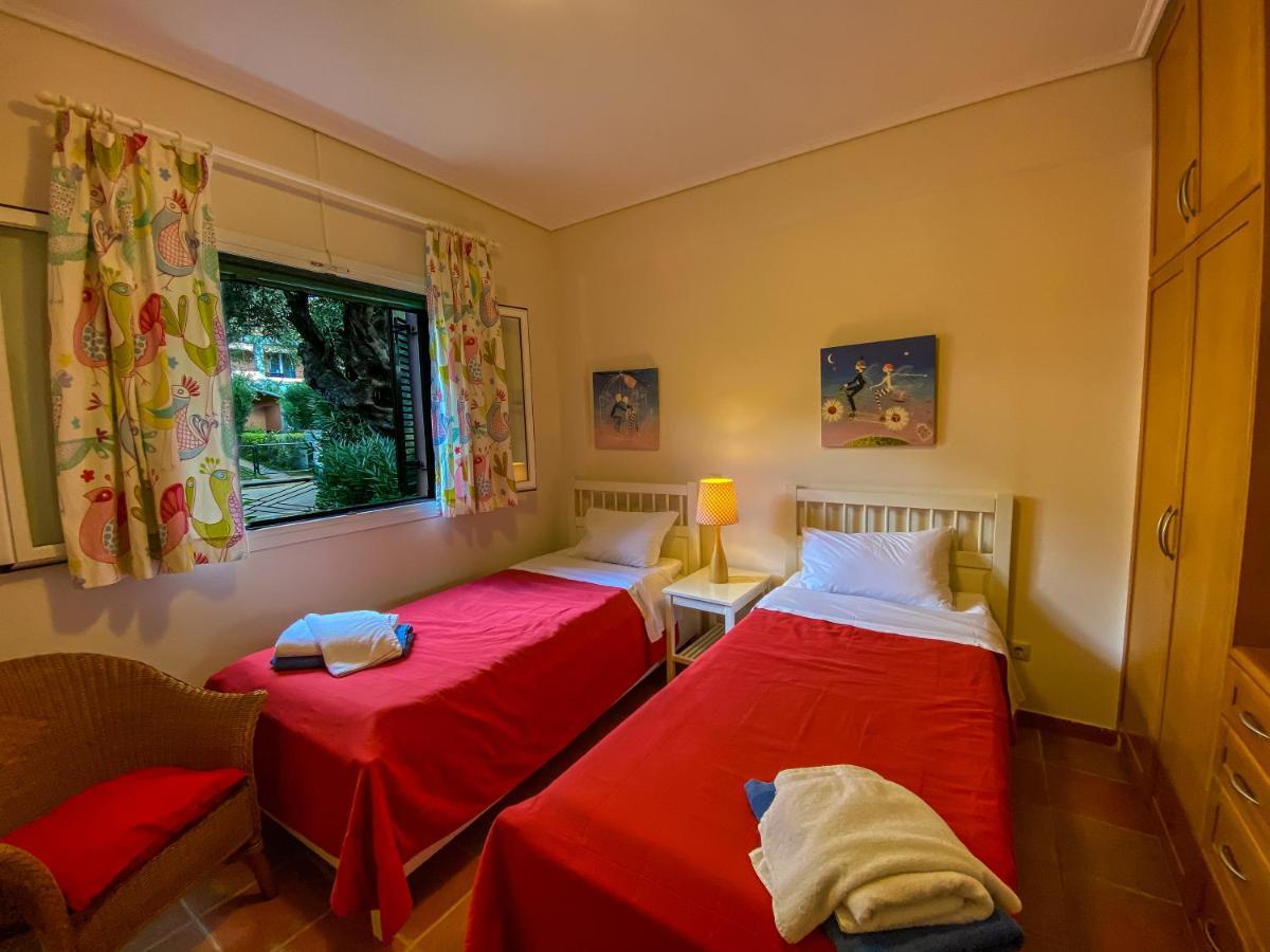 La Riviera Barbati Seaside Apartments & Villas Luaran gambar